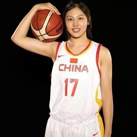 小姨子的珠联